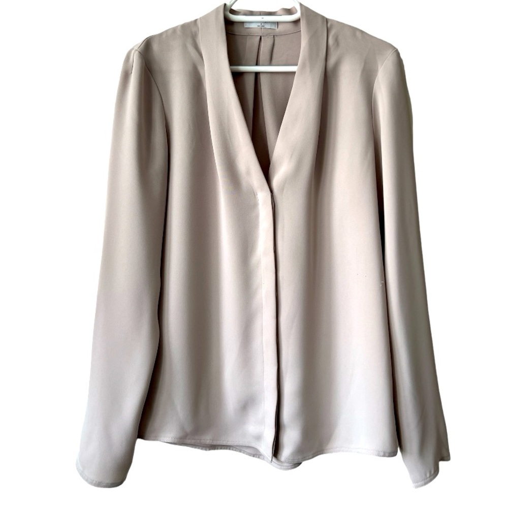 ARITZIA BABATON | Akira Blouse V Neck Button Up size small - Picture 2 of 9
